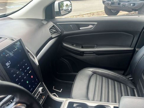 Used 2023 Ford Edge SEL AWD/4WD image 17