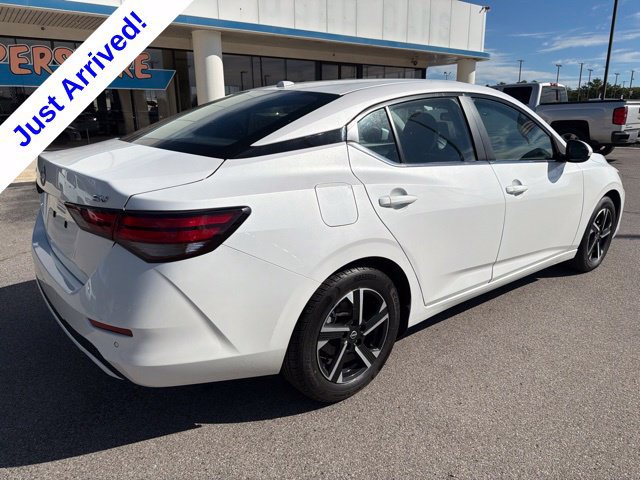 Used 2024 Nissan Sentra SV FWD image 3