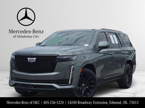 Used 2024 Cadillac Escalade Sport Platinum w/ LPO, ONYX Package AWD/4WD image 1