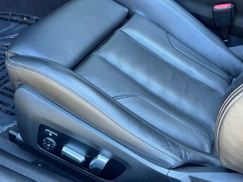 Used 2022 BMW M4 xDrive Competition w/ Parking Assistance Package AWD/4WD image 33