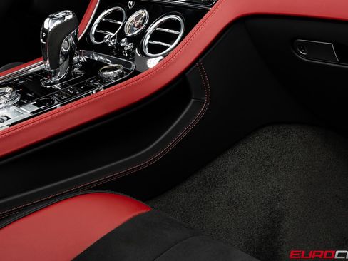 Used 2023 Bentley Continental GT Mulliner image 32
