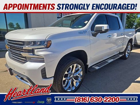 Used 2019 Chevrolet Silverado 1500 High Country w/ Safety Package II AWD/4WD image 2