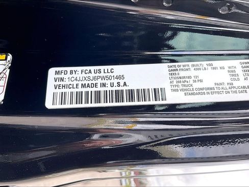 Used 2023 Jeep Wrangler Rubicon 392 image 32