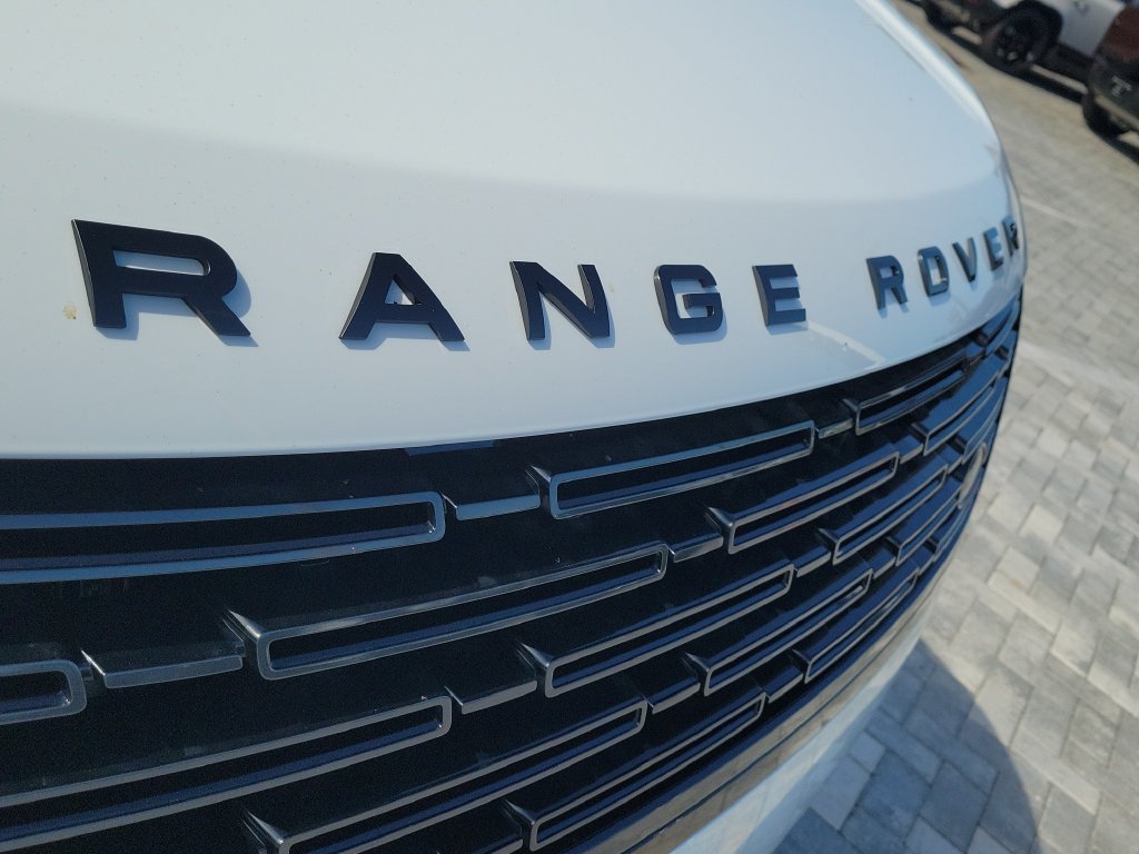 New 2026 Land Rover Range Rover Long Wheelbase SE AWD/4WD image 9
