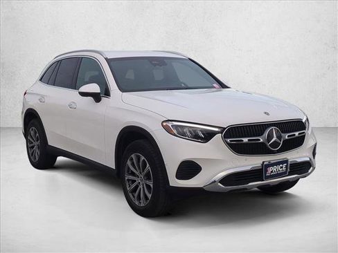 Used 2024 Mercedes-Benz GLC 300 image 3