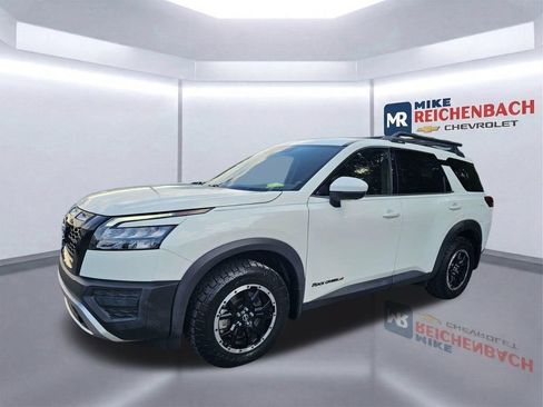 Used 2024 Nissan Pathfinder Rock Creek AWD/4WD image 8