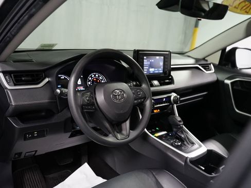 Certified 2022 Toyota RAV4 LE image 11
