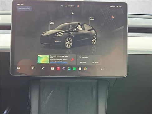 Used 2024 Tesla Model Y 2WD image 11