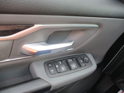 Used 2023 RAM 1500 Big Horn image 15