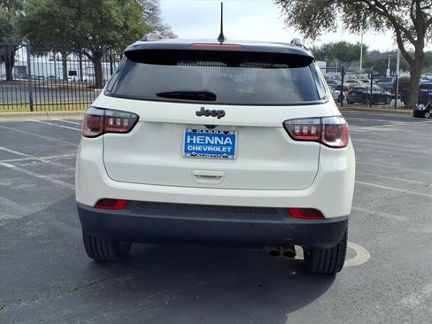 Used 2020 Jeep Compass Latitude image 9