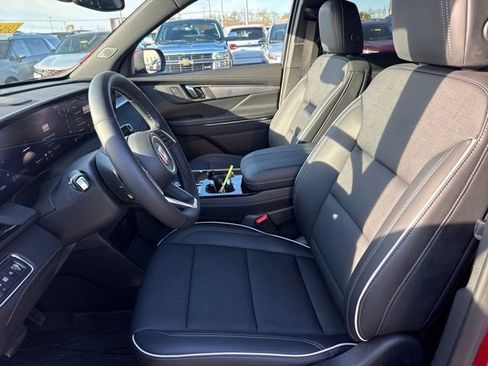 Used 2025 Buick Enclave Preferred image 10