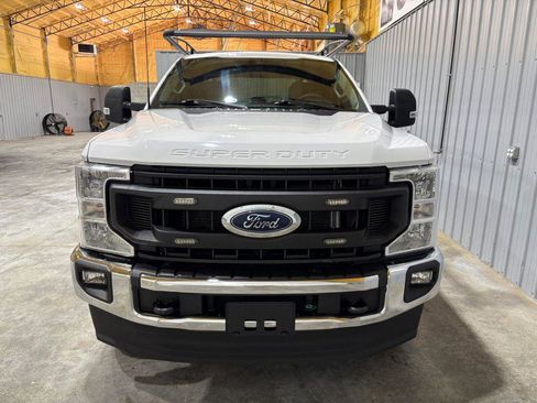 Used 2022 Ford F250 XL w/ Power Equipment Group image 7