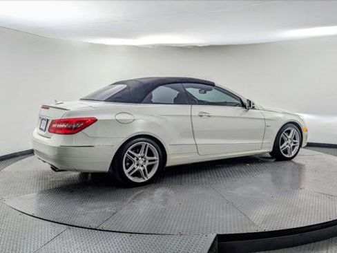 Used 2012 Mercedes-Benz E 350 Cabriolet image 34
