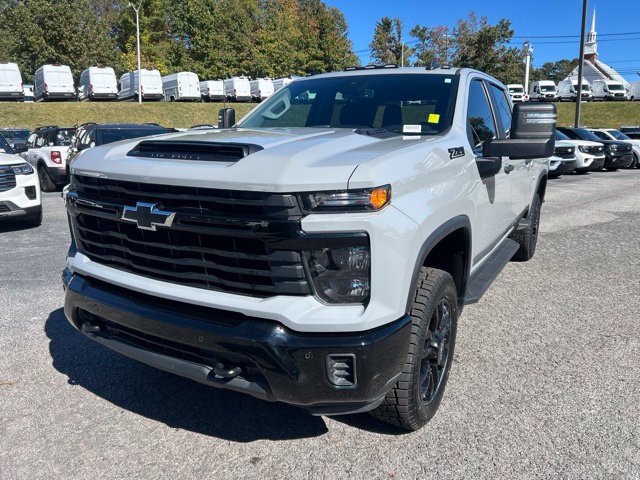 Used 2025 Chevrolet Silverado 2500 Custom w/ Custom Value Package AWD/4WD image 3