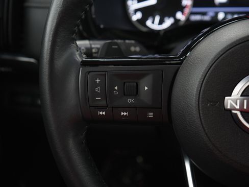 Used 2023 Nissan Pathfinder SL w/ SL Premium Package AWD/4WD image 28