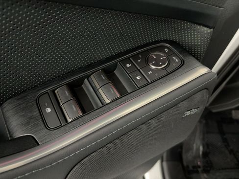 Used 2025 Lexus GX 550 image 13