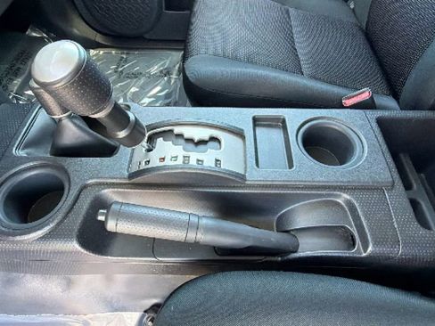Used 2010 Toyota FJ Cruiser 4WD image 13