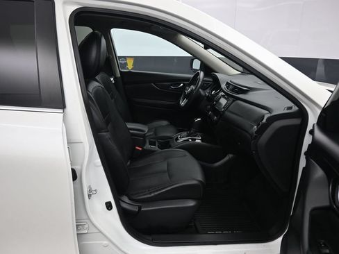 Used 2017 Nissan Rogue SL w/ SL Premium Package AWD/4WD image 43