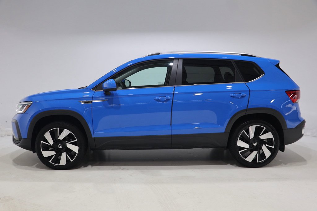 Used 2024 Volkswagen Taos SEL AWD/4WD image 16