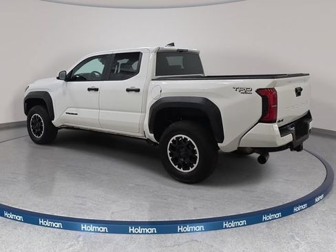 Certified 2024 Toyota Tacoma TRD Off-Road AWD/4WD image 7