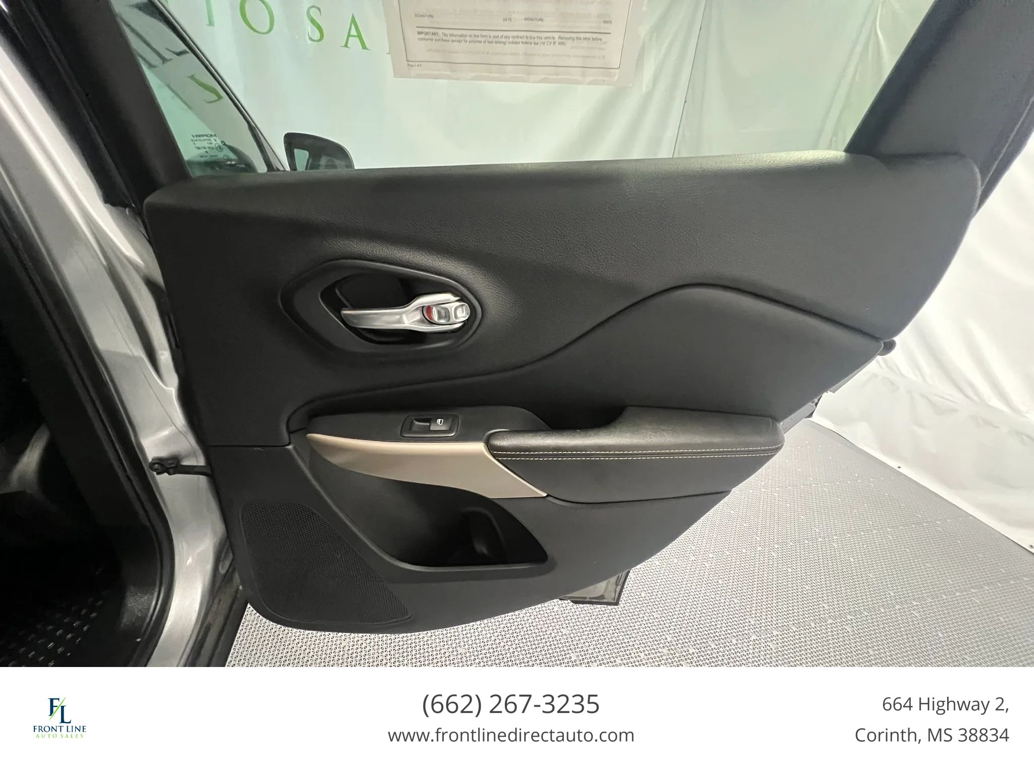 Used 2017 Jeep Cherokee Latitude w/ True North Edition AWD/4WD image 22