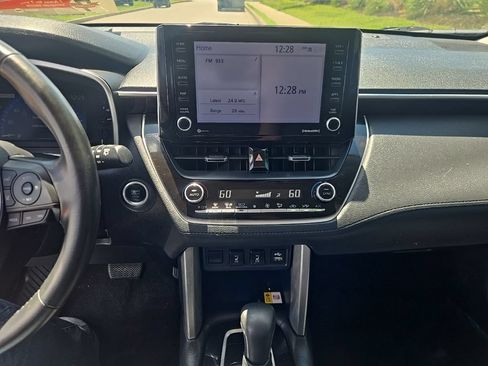 Used 2022 Toyota Corolla Cross XLE AWD/4WD image 8