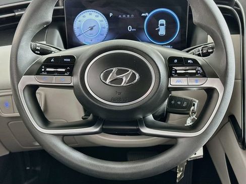 Used 2024 Hyundai Tucson SE FWD image 13