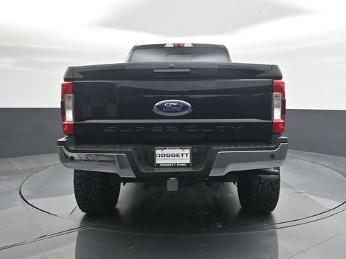 Used 2019 Ford F250 Lariat w/ Lariat Ultimate Package AWD/4WD image 17