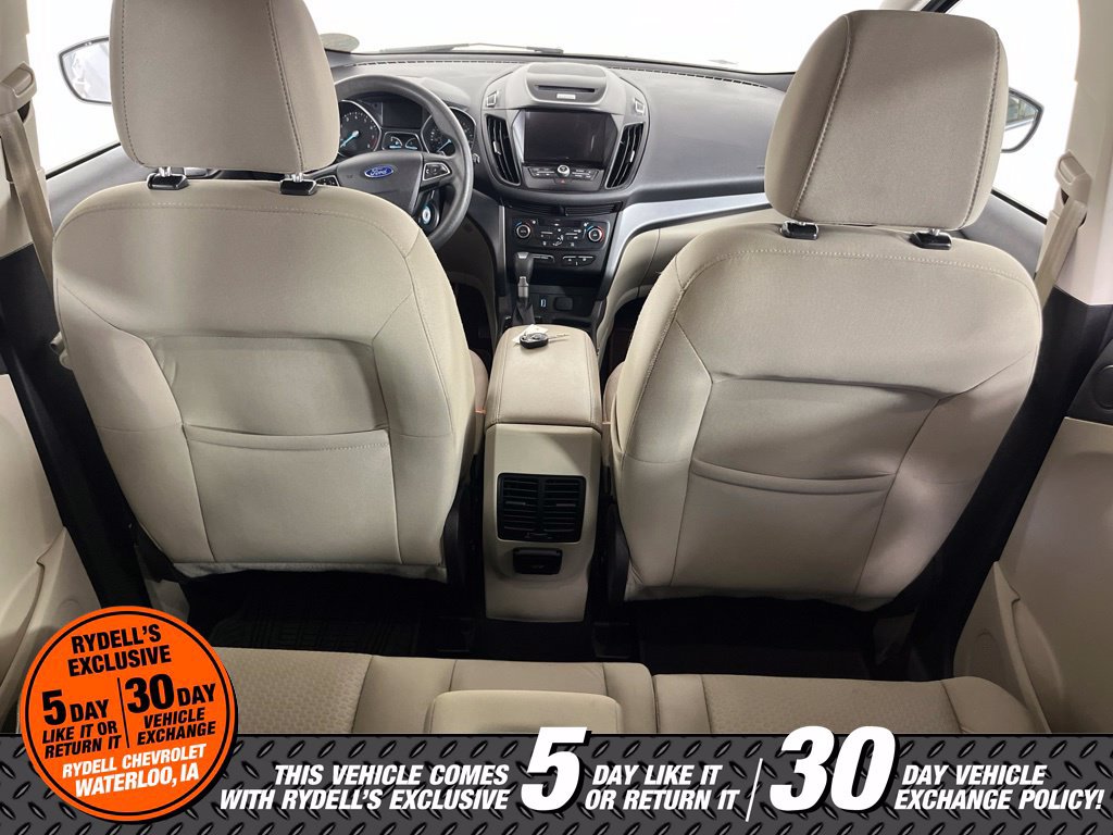 Used 2017 Ford Escape SE w/ Equipment Group 201A AWD/4WD image 9