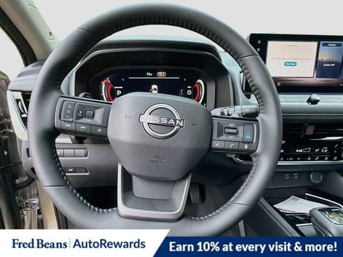 New 2026 Nissan Rogue Platinum AWD/4WD image 9
