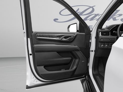 Used 2024 GMC Yukon Denali w/ Advanced Technology Package RWD image 12