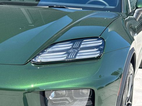 New 2026 Porsche Macan Electric RWD image 7