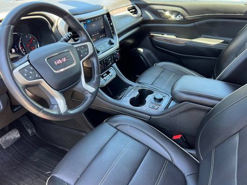 Used 2021 GMC Acadia Denali w/ Denali Ultimate Package AWD/4WD image 12