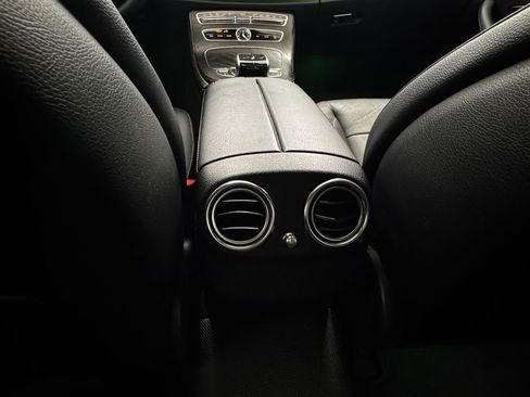 Used 2018 Mercedes-Benz E 300 4MATIC image 33