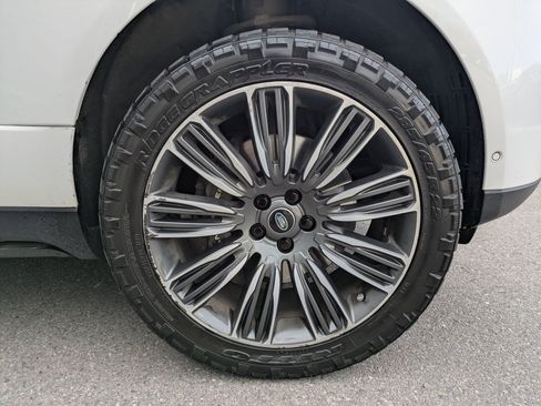 Used 2018 Land Rover Range Rover HSE image 33