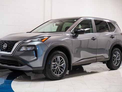 Used 2023 Nissan Rogue S image 4