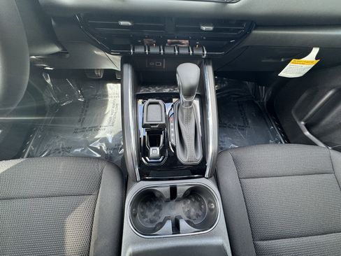 New 2025 GMC Canyon Elevation w/ Convenience Package image 23