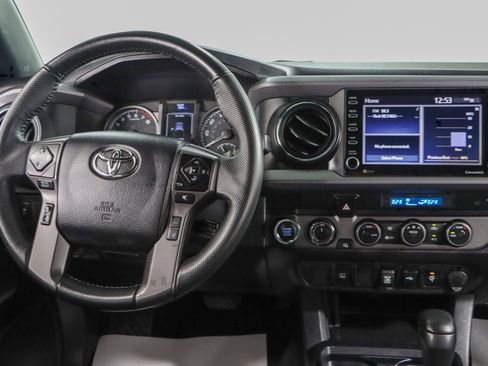 Used 2023 Toyota Tacoma TRD Off-Road image 17
