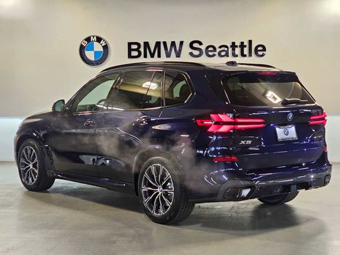 New 2026 BMW X5 xDrive50e w/ M Sport Package AWD/4WD image 4