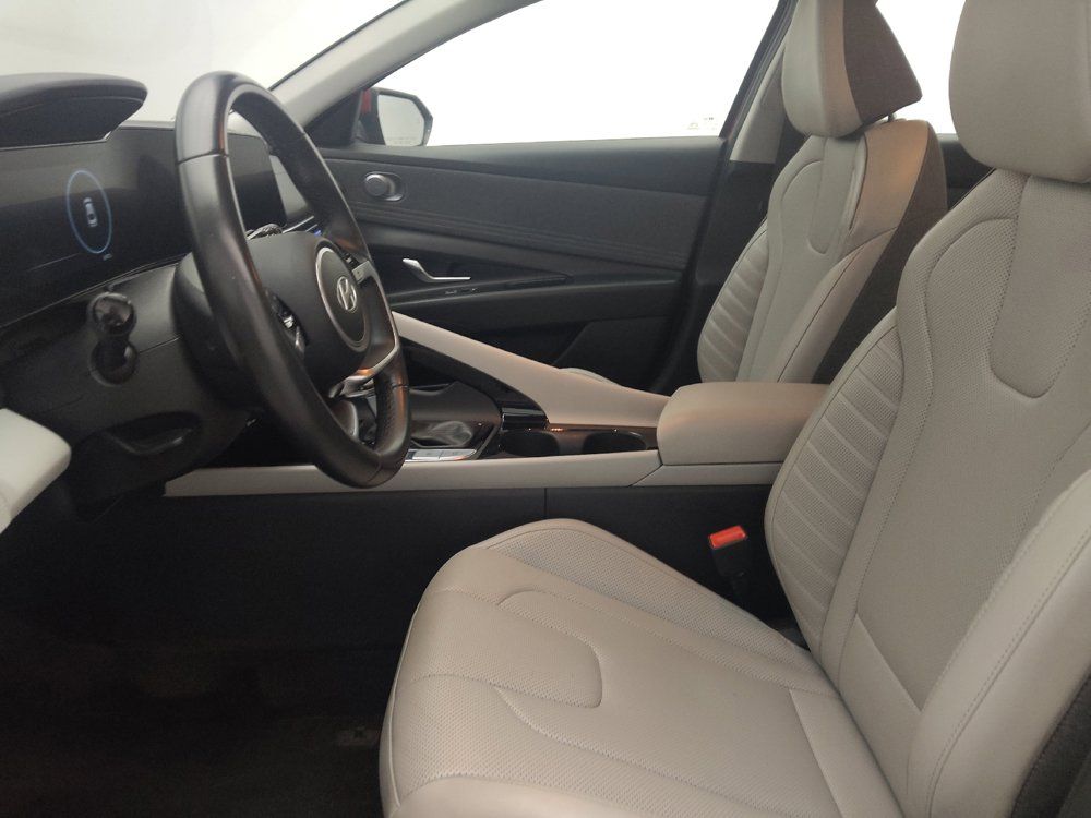 Used 2024 Hyundai Elantra Limited FWD image 17