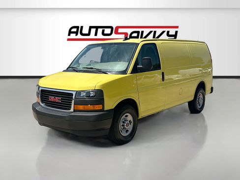 Used 2025 GMC Savana 2500 w/ Enhanced Convenience Package RWD image 3