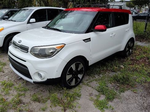 Used 2019 Kia Soul + FWD image 1