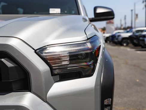 Certified 2025 Toyota 4Runner SR5 AWD/4WD image 10