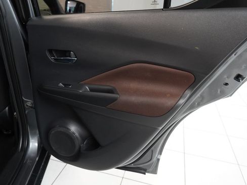 Used 2019 Nissan Kicks SR FWD image 29