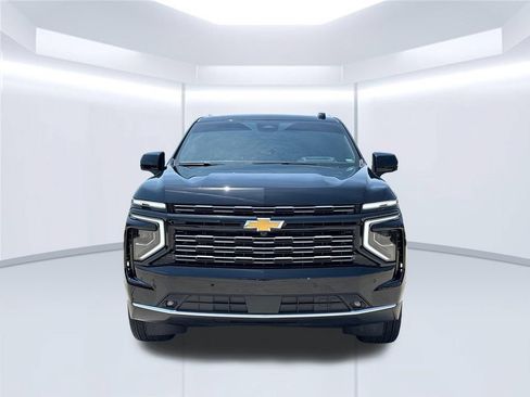 Used 2026 Chevrolet Suburban High Country AWD/4WD image 12
