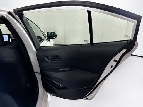 Used 2024 Toyota Corolla LE image 27