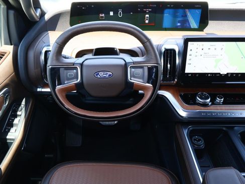 Used 2025 Ford Expedition King Ranch AWD/4WD image 10