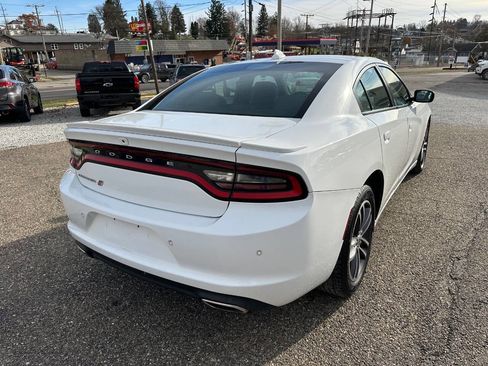 Used 2019 Dodge Charger SXT w/ Plus Group image 15