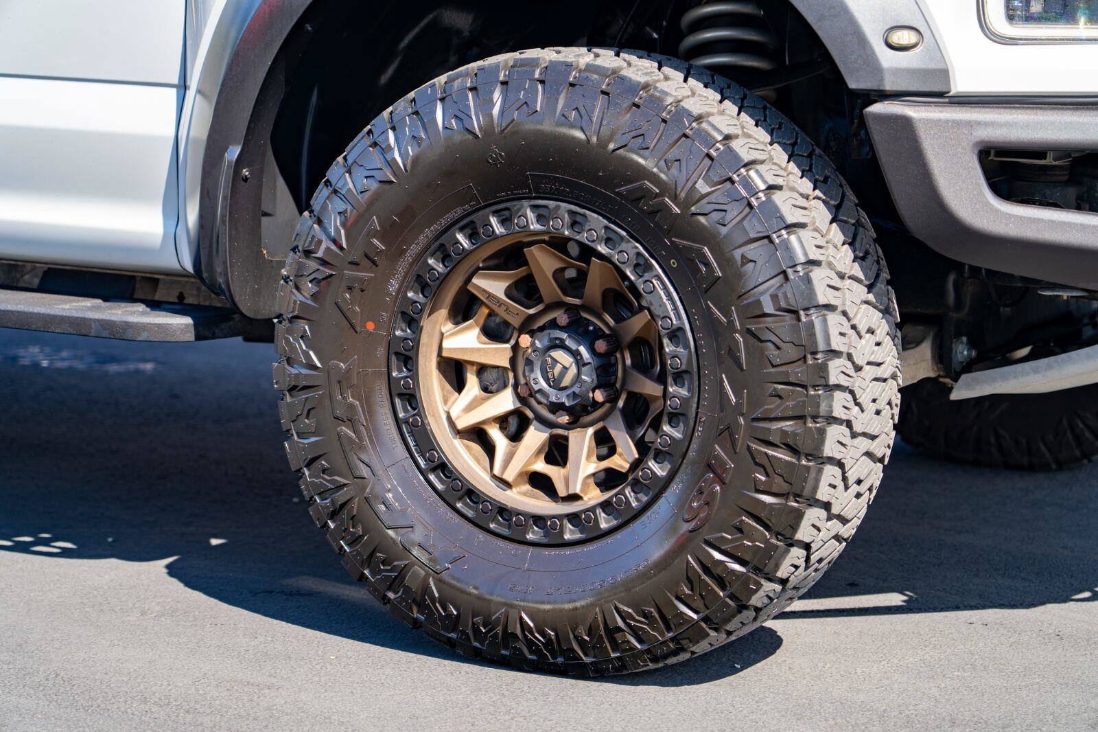 Used 2017 Ford F150 Raptor w/ Equipment Group 802A Luxury AWD/4WD image 7