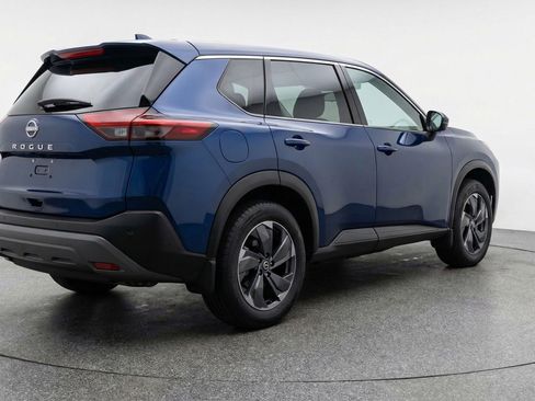 Used 2025 Nissan Rogue SV image 9
